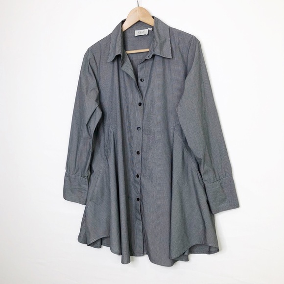 INAE Collection, pinstripe, gray tunic, shirt, dress - Picture 3 of 11